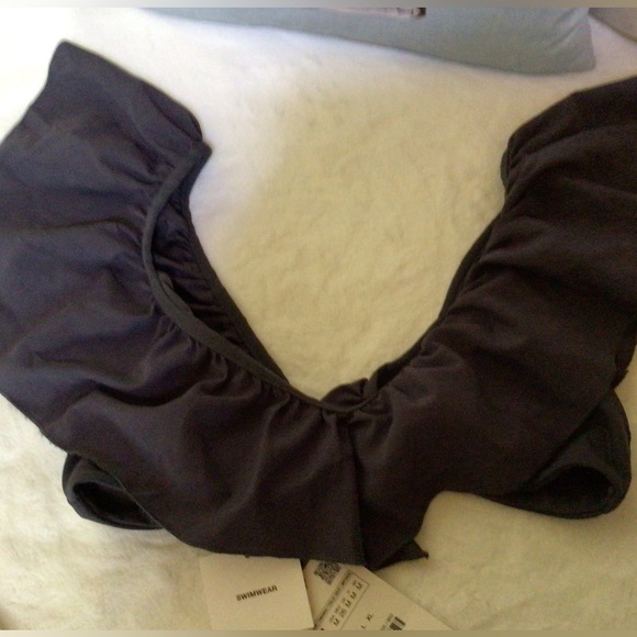 Zara ruffle swim top, Medium, NWTGS - Picture 3 of 6